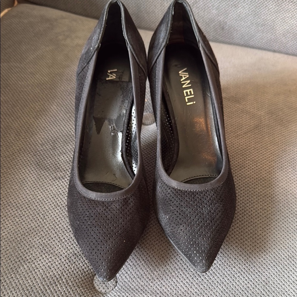 Vaneli Black Heels Elegant‎ Textured Design
